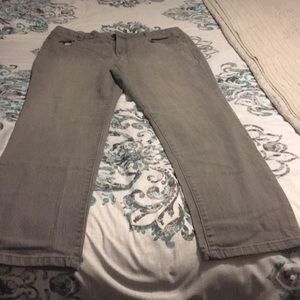 LAST CHANCE Gray wash jeans